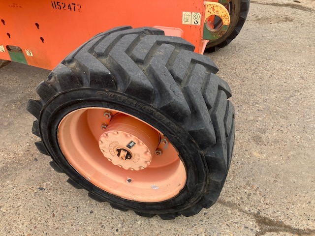 Sold - Scissor Lift - View 3